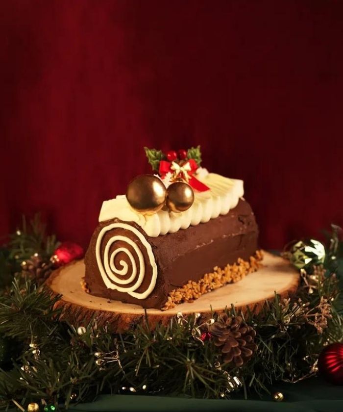 Dazzling festive cakes and pies for your holiday delight