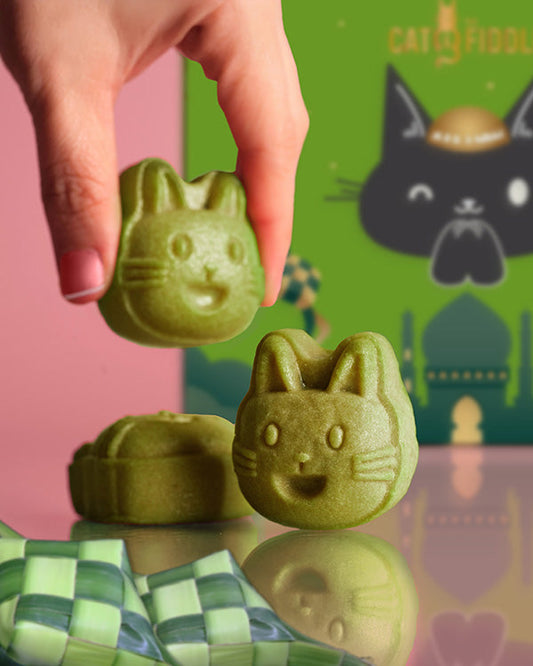 12 Best Hari Raya Goodies For 2026: Red Velvet Cookies, Almond Sugee And More