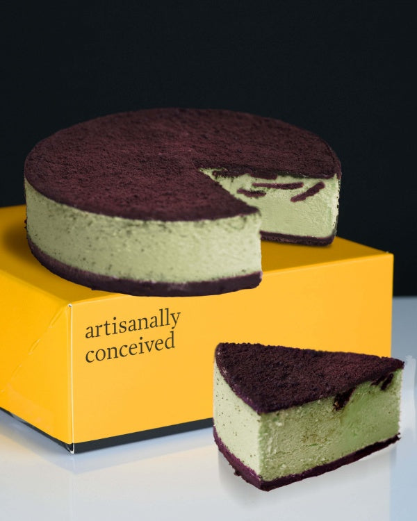 Mint Cookies & Cream Cheesecake