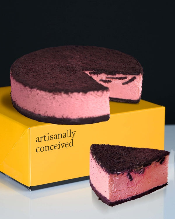 Strawberry Cookies & Cream Cheesecake